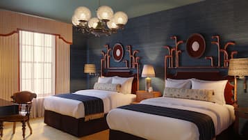 Seprai premium, dilengkapi dengan perabotan berbeda-beda, dan meja kerja