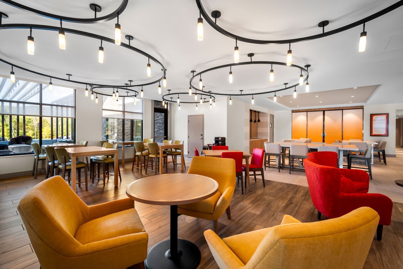 每日供应全套早餐（需付费）