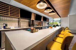 Bar (en la propiedad)