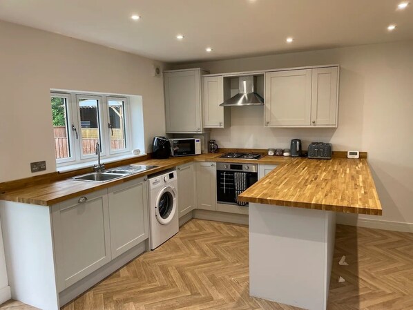 Mikrobølgeovn, ovn og oppvaskmaskin