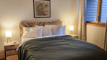 1 soverom, strykejern/-brett, wi-fi (inkludert) og sengetøy