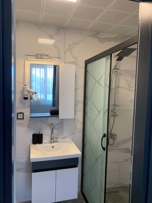 Shower, hair dryer, towels, soap - Assos taş konak (Ayvacik)