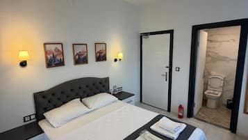 Kamar Double Standar | Minibar dan Wi-Fi gratis