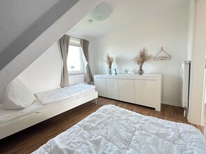 2 bedrooms, iron/ironing board, travel crib, free WiFi