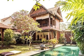 Pool - Authentic Balinese Living (kerobocan)