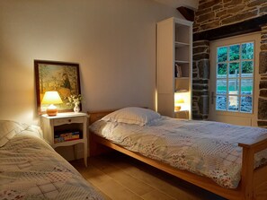 4 Schlafzimmer, Bügeleisen/Bügelbrett, Reisekinderbett, kostenloses WLAN