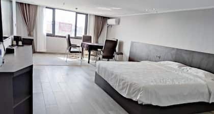 Tianhong Hotel