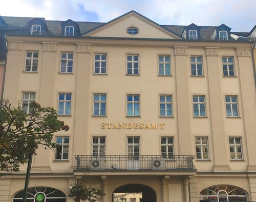 MAGIC FOREST Design-Luxus-Apartment, Waschen, WLAN, Boxspring, Garten, zentral
