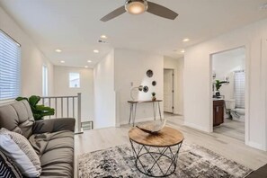 Living area - 2018 Smart Modern Home - 1500 sq feet
(Las Vegas)