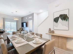 Dining - 5BR/4BA Retreat w/Pool, Near Disney & Universal (Davenport)