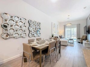 Dining - 5BR/4BA Retreat w/Pool, Near Disney & Universal (Davenport)