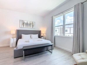 4 bedrooms, iron/ironing board, free WiFi, bed sheets