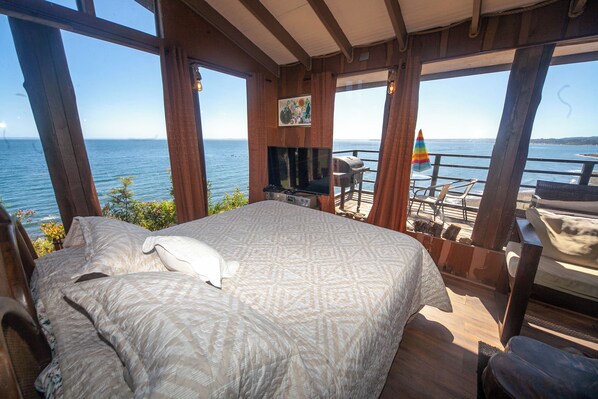 Deluxe huis | Individueel gedecoreerd, individueel gemeubileerd, beddengoed