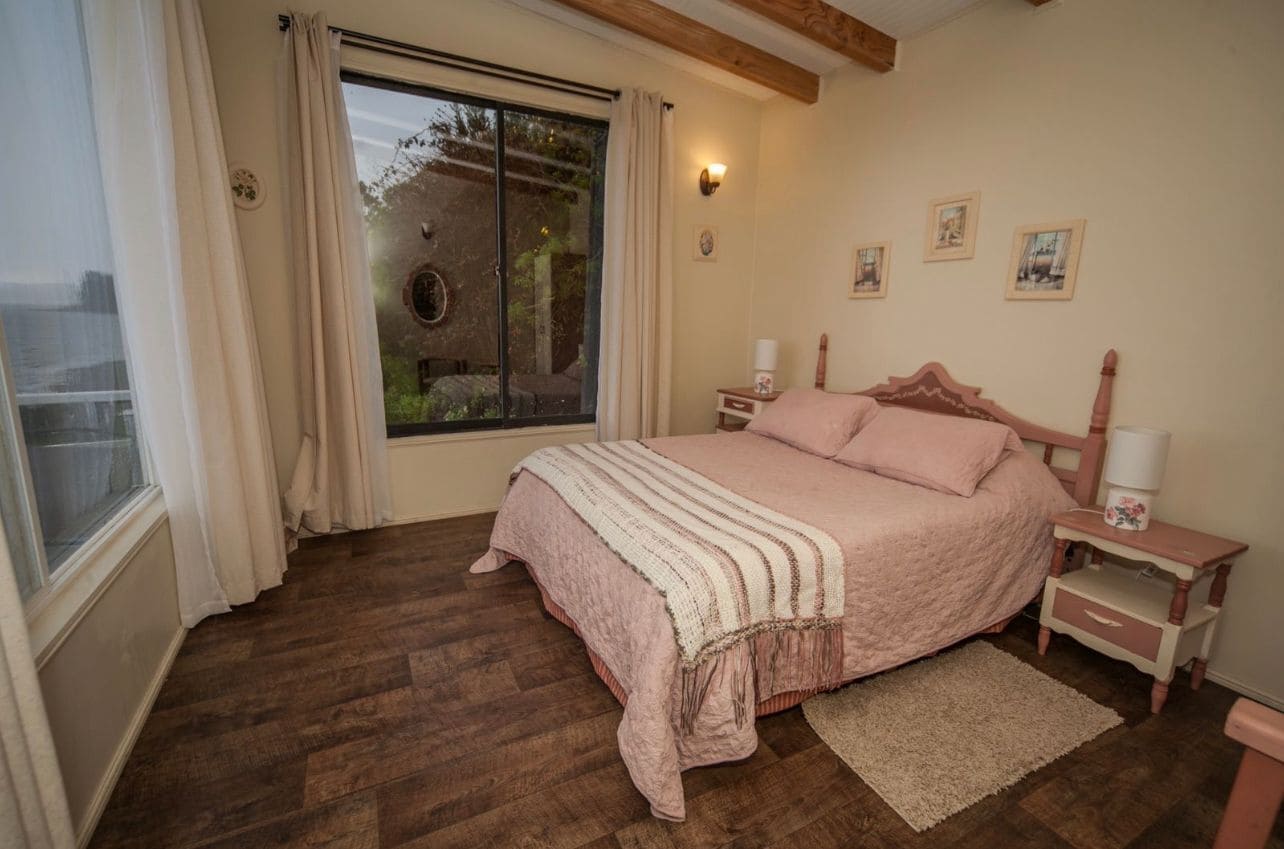 Comfort Cabin (2) | Individually decorated, individually furnished, bed sheets