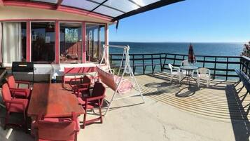 Classic Cabin | Terrace/patio