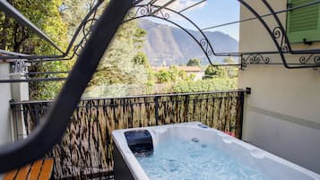 Luxury-Dreibettzimmer | Eigener Whirlpool