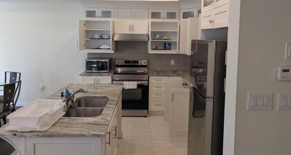 3 Bedroom 2.5 washroom close to Niagara Falls and Welland Canal and Pt Colbourne