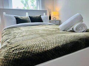 1 Schlafzimmer, Bügeleisen/Bügelbrett, kostenloses WLAN, Bettwäsche