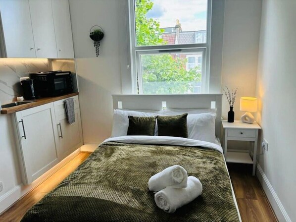 1 bedroom, iron/ironing board, free WiFi, bed sheets