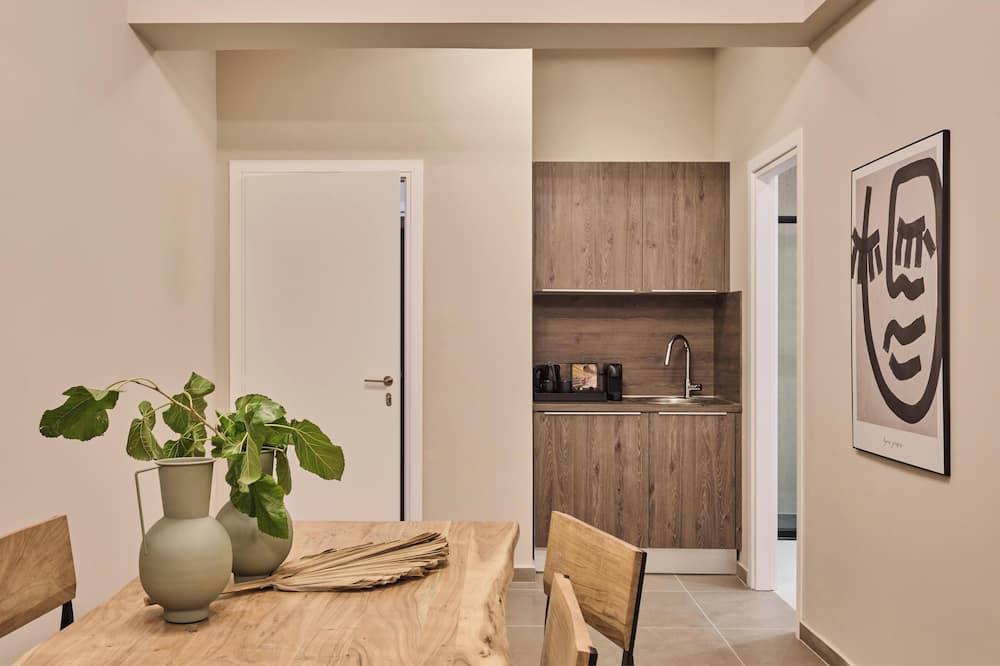 Finders Akadimias Suites