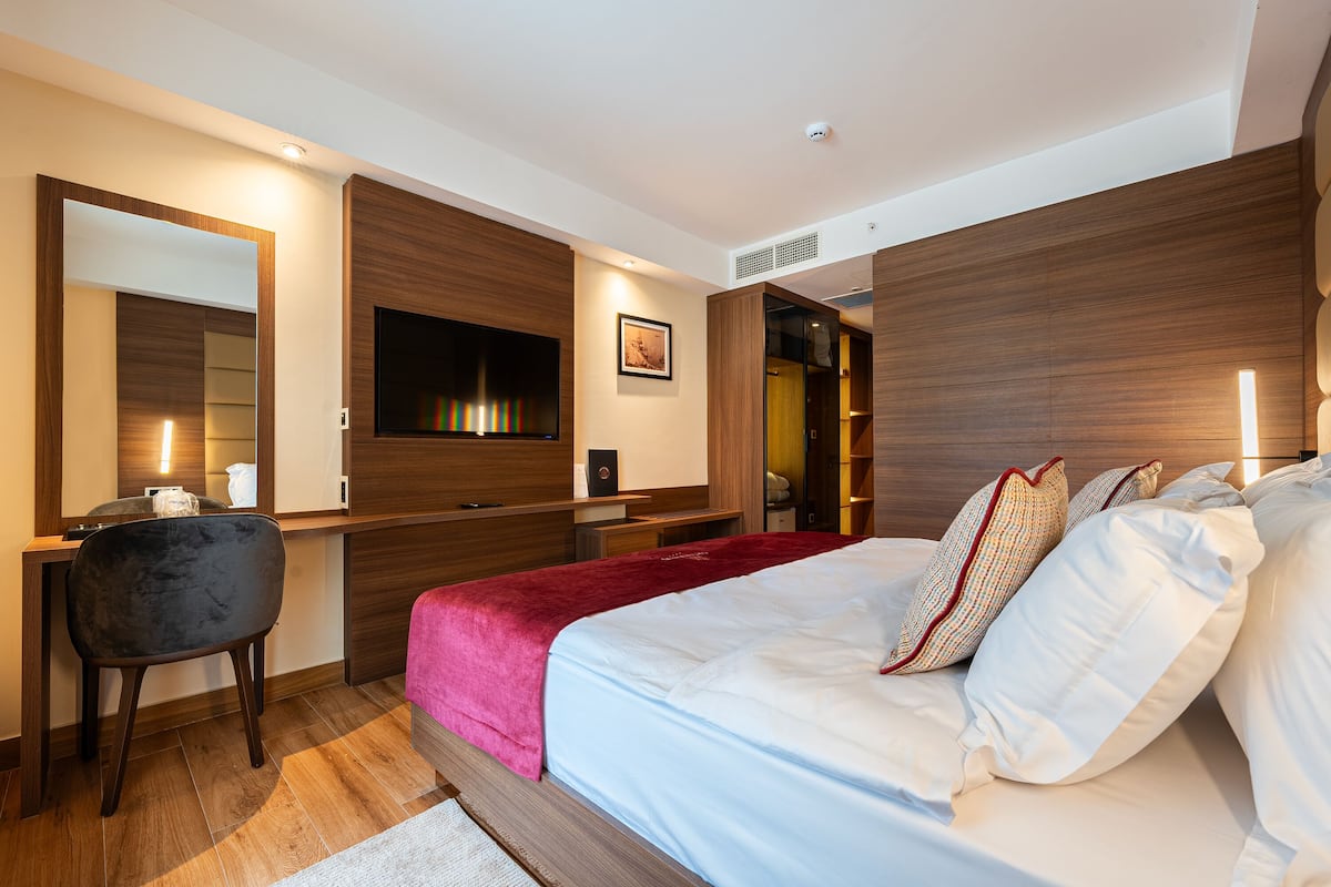 1 Schlafzimmer, Minibar, Zimmersafe, Schreibtisch