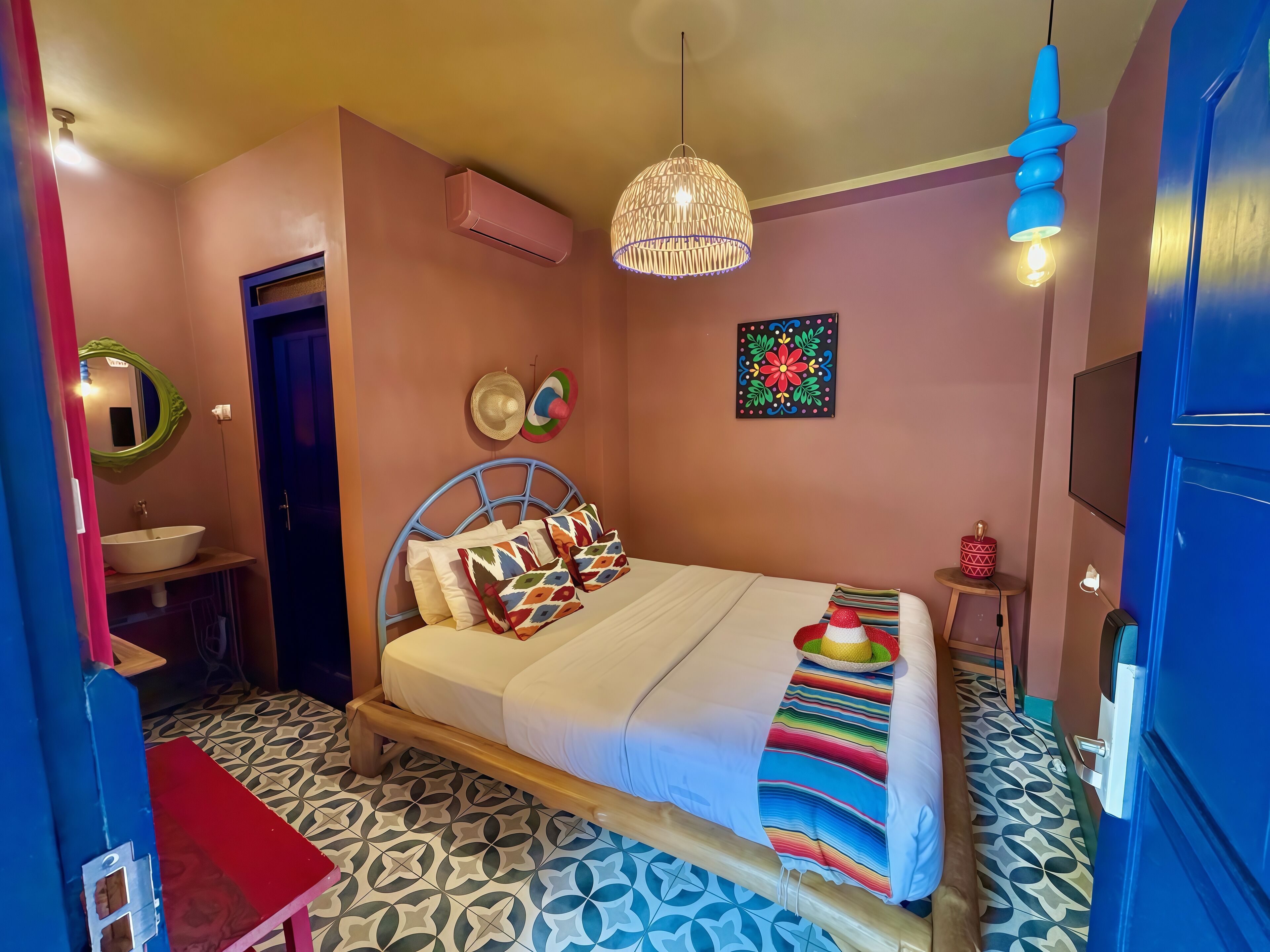 高級雙人房, 1 張加大雙人床 | 書桌、免費 Wi-Fi