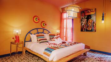 Signature Room, 1 Bedroom | Desk, free WiFi