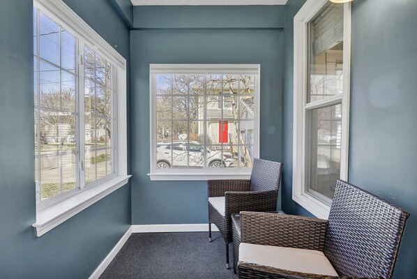 Interior - Boho - Retro Style in Lansing - 10 minutes to MSU's Campus (Lansing)