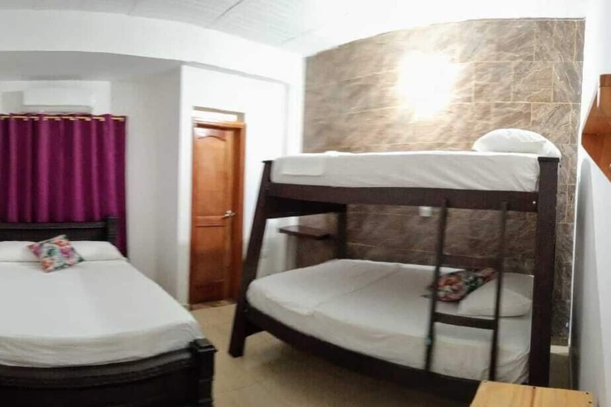 1 bedroom, free WiFi, bed sheets