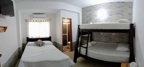 Family Room | Free WiFi, bed sheets - Hotel Angel Maria (Puerto Triunfo)