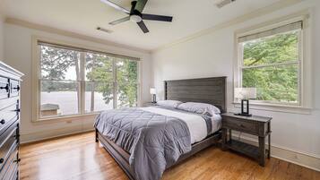 5 bedrooms, iron/ironing board, travel crib, WiFi