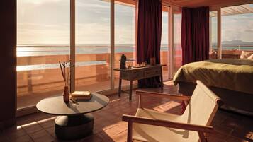 Penthouse, balkon, uitzicht op zee | Luxe beddengoed, een kluis op de kamer, een bureau