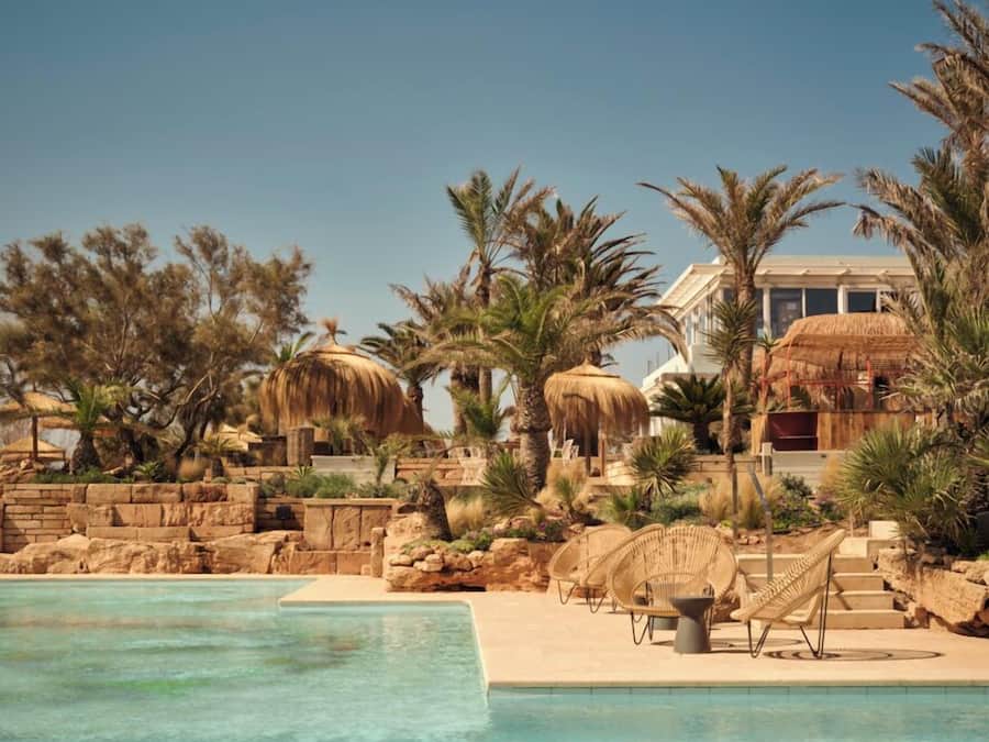 AuĂenpool, Cabañas (kostenlos), Sonnenschirme