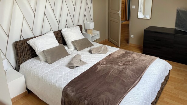 3 bedrooms, iron/ironing board, WiFi, bed sheets - Maison D'hôtes (Baslieux-sous-Châtillon)