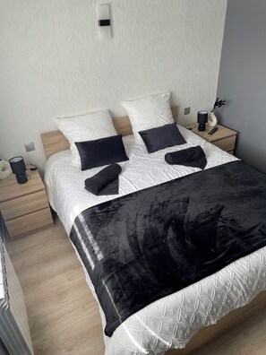 3 Schlafzimmer, Bügeleisen/Bügelbrett, WLAN, Bettwäsche