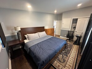 3 bedrooms, desk, iron/ironing board, travel cot - House in the Park (Des Plaines)