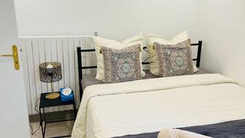 2 bedrooms, WiFi, bed sheets