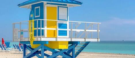 Liegestühle, Strandtücher