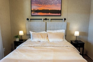 3 bedrooms, free WiFi, bed sheets, wheelchair access