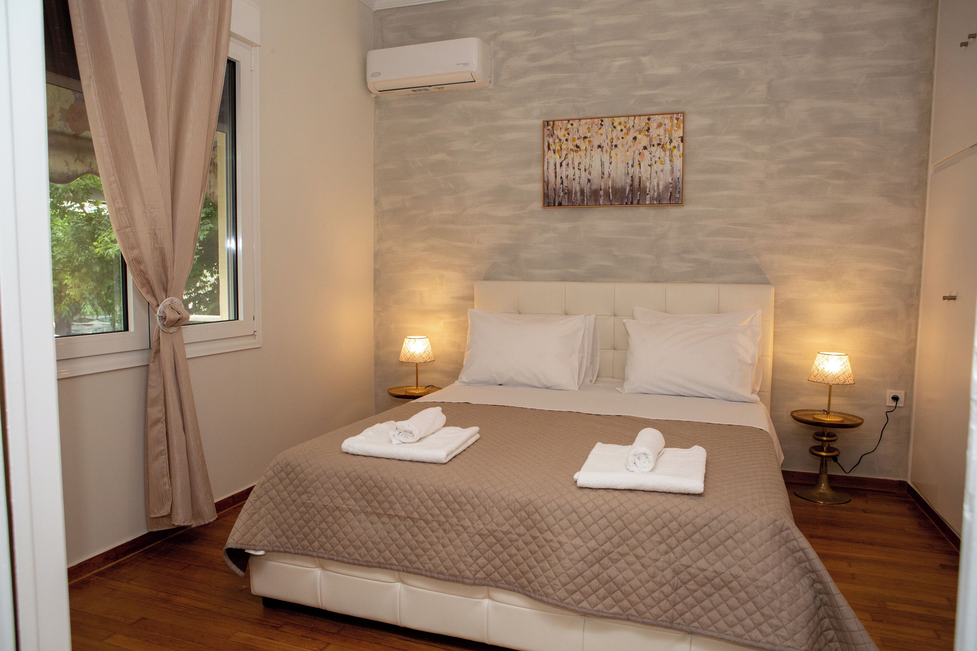 1 habitación, tabla de planchar con plancha, wifi y ropa de cama 