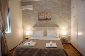 1 bedroom, iron/ironing board, WiFi, bed sheets - Margarita's house, Siggrou Avenue (Nea Smirni)
