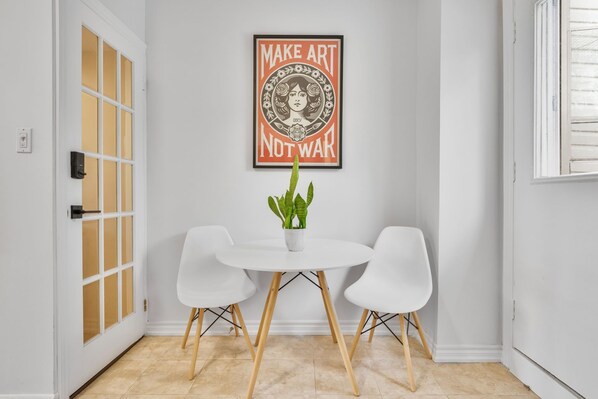 Dining - Beautiful modern and cozy 1-bedroom + loft apartment in East Toronto (Toronto)