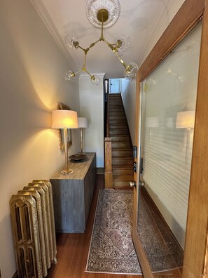 Interior - Luxury townhome in Old town 2 blocks to King Street (Alexandria)