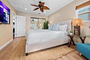 2 bedrooms, WiFi - MB Oceanviews and Rooftop Deck 2BR w/ Parking (San Diego)