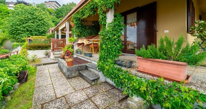 Crimson Apartment by Wonderful Italy