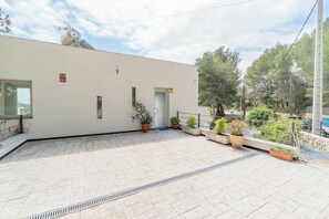 Exterior - Casa Majestic: Sophistication and comfort (Cunit)