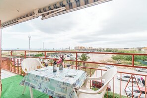 Outdoor dining - Side sea Cunit full apartment (Cunit)