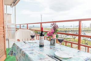 Outdoor dining - Side sea Cunit full apartment (Cunit)