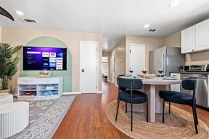 Dining - MB! 8BR Massive Beach Houses steps to sand! (San Diego)