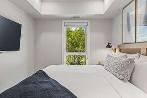2 slaapkamers, een strijkplank/strijkijzer, reisbedje, gratis wifi